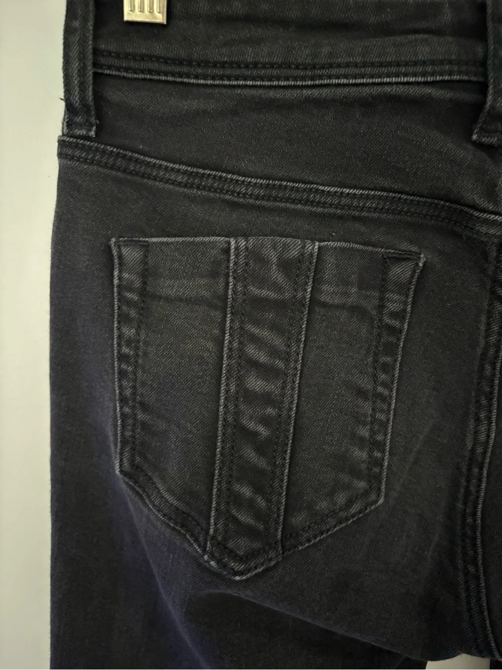 Burberry Brit Kensington Black Skinny Jeans - Picture 10 of 10